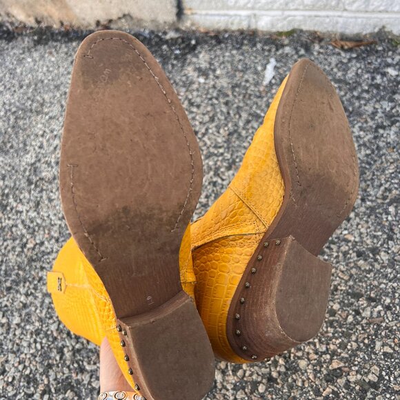 Sam Edelman Oakland Yellow Crocodile Embossed Leather Cowboy Boots Size 9 - Picture 6 of 10